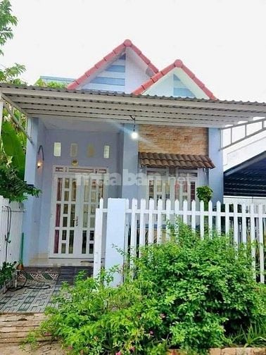 Bán gấp căn nhà ở Bà Điểm- Hóc Môn, để trả nợ. Giá chỉ có 980 triệu, 