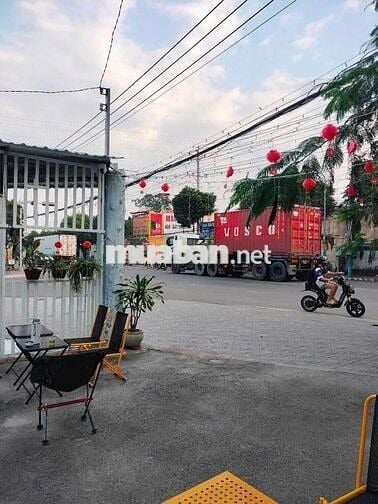 Cho thuê mặt tiền kinh doanh DT743