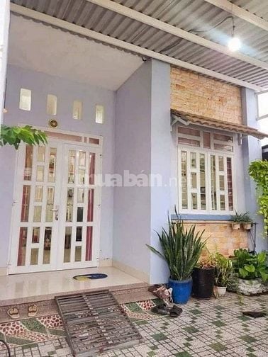 Bán gấp căn nhà ở Bà Điểm- Hóc Môn, để trả nợ. Giá chỉ có 980 triệu, 