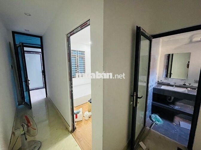 HOÀNG SÂM - HOÀNG QUỐC VIỆT NHỈNH 200TR/M NHÀ 4 TẦNG ĐẸP NGAY GẦN Ô TÔ