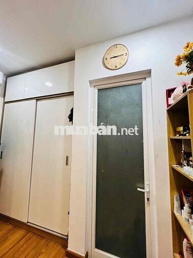 BÁN CĂN HỘ GĐ ĐANG Ở. NHÀ ĐỦ NỘI THẤT. LH XEM NHÀ.