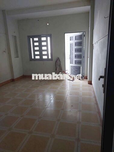 NHÀ ĐANG SƠN SỮA MỚI 4X20M 1 LẦU 3PN GIÁ TỐT