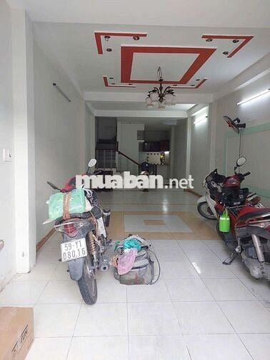 NHÀ ĐANG SƠN SỮA MỚI 4X20M 1 LẦU 3PN GIÁ TỐT