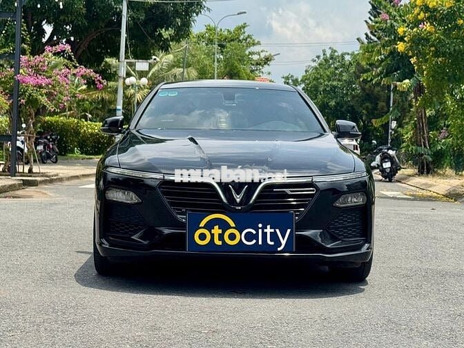 VinFast Lux A Base 2022 - Màu đen - 2v2km
