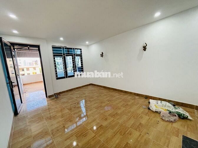 HOÀNG SÂM - HOÀNG QUỐC VIỆT NHỈNH 200TR/M NHÀ 4 TẦNG ĐẸP NGAY GẦN Ô TÔ