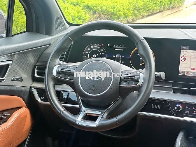 Kia Sportage 2023 Signature 1.6T AWD - 17000 km