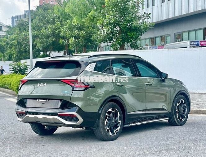 Kia Sportage 2023 Signature 1.6T AWD - 17000 km