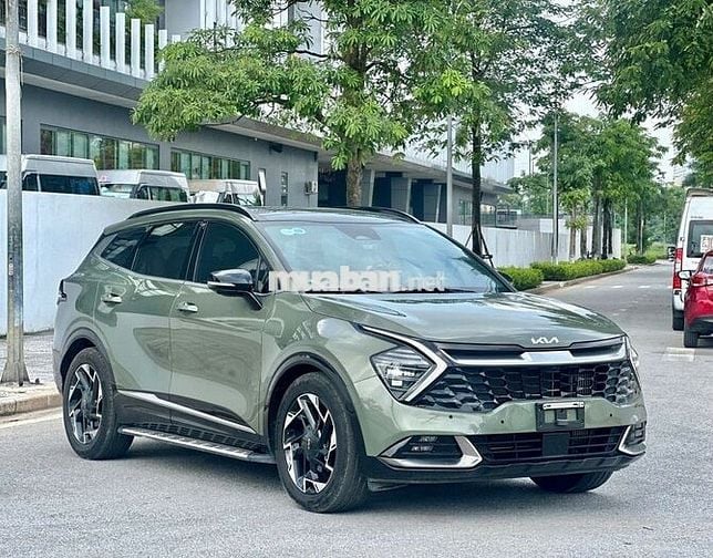 Kia Sportage 2023 Signature 1.6T AWD - 17000 km