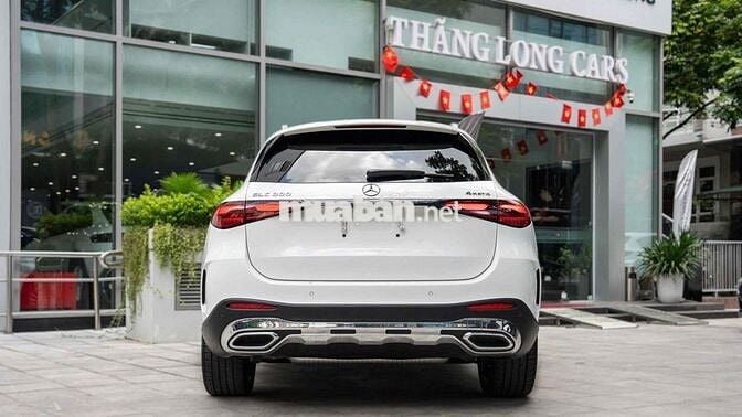 Mercedes Benz GLC300 4Matic 2023 - 28000 km