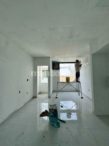 Nhà phố hiện đại đang hoàn thiện nội thất – Lô nhì mặt tiền HXH H.Tấn