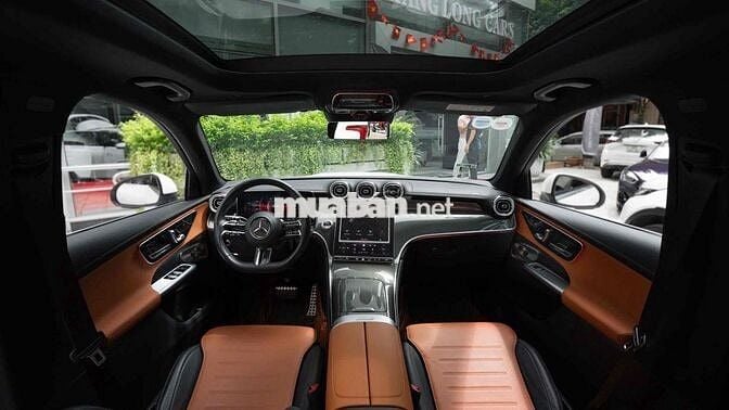 Mercedes Benz GLC300 4Matic 2023 - 28000 km
