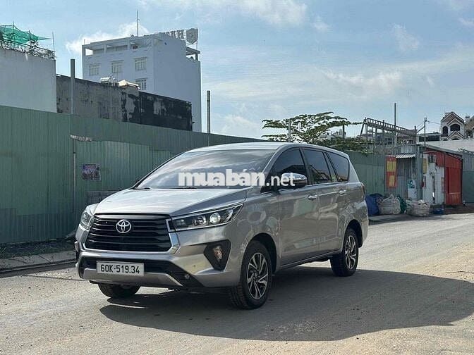 INNOVA 2.0G 2021 TỰ ĐỘNG , LƯỚT 3 VẠN MỚI 98%
