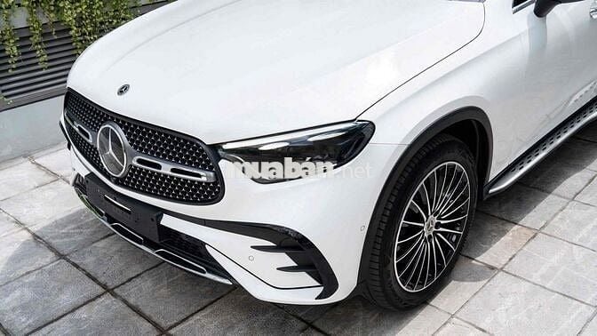 Mercedes Benz GLC300 4Matic 2023 - 28000 km