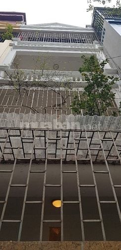 Cho thuê nhà số 7 ngõ 149 đường Nguyễn Tuân, Thanh Xuân, DT 65m2, 4 tầ