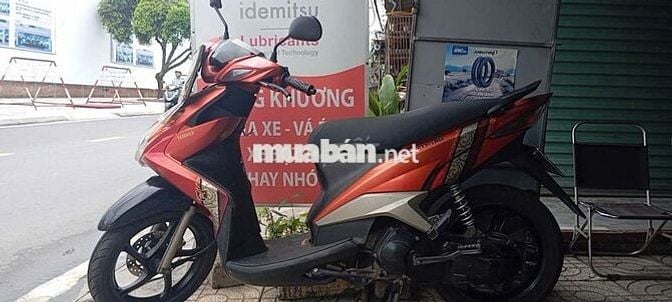cần bán YAMAHA Luvias 125 2011