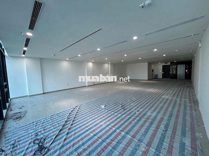 CHO THUÊ TOÀ NHÀ -DT 200m2 - 7 Tầng - TRỊNH ĐÌNH CỬU