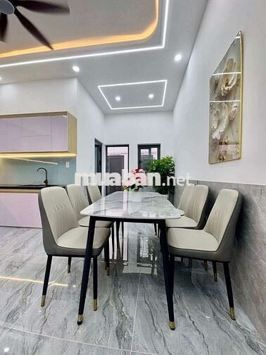 Nhà trệt lầu sổ hồng hoàn công  chỉ 3tỷ 2 thương lượng