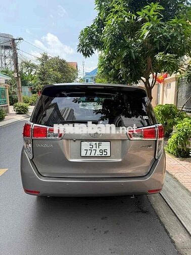 Toyota Innova 2.0 V số tự động đời cuối 2016