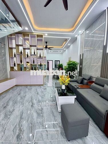 Nhà trệt lầu sổ hồng hoàn công  chỉ 3tỷ 2 thương lượng