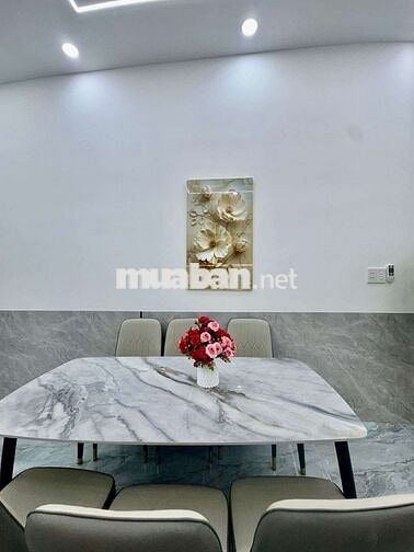Nhà trệt lầu sổ hồng hoàn công  chỉ 3tỷ 2 thương lượng