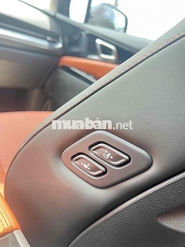 Kia Carnival 2022 2.2D Signature odo 34.000 Km
