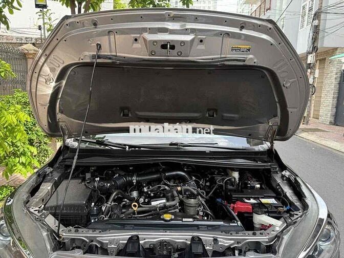 Toyota Innova 2.0 V số tự động đời cuối 2016