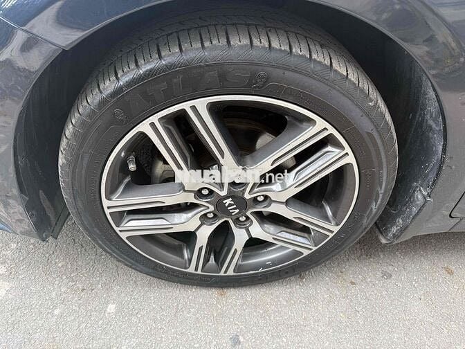 Kia Cerato 2019 1.6 AT Luxury - 82000 km