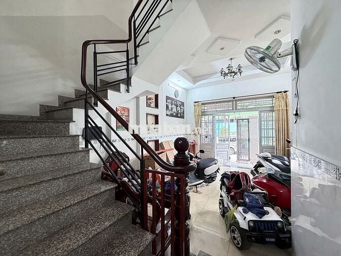 CHO THUÊ NHÀ 2 LẦU ĐƯỜNG 5 BÌNH THỌ. THỦ ĐỨC