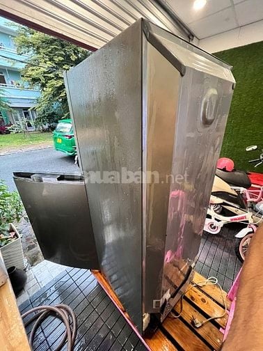 Tủ lạnh Electrolux 2 cánh 210L còn xài tốt