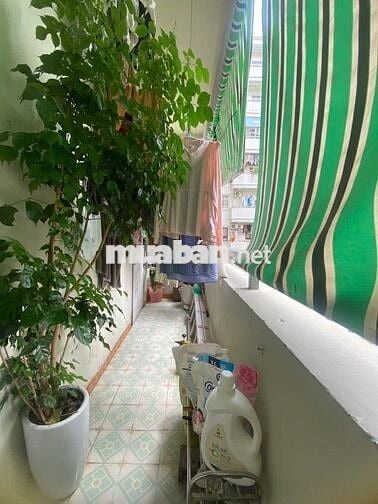 BÁN CĂN HỘ CHUNG CƯ  ĐÔNG QUAN - QUẬN CẦU GIẤY ( DT: 84M; TẦNG TRUNG )