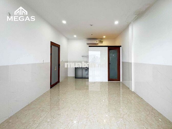 Trống Sẵn Studio Nội Thất Cơ Bản Ban Công Thoáng Ngay Nguyễn Thái Sơn
