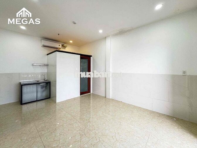 Trống Sẵn Studio Nội Thất Cơ Bản Ban Công Thoáng Ngay Nguyễn Thái Sơn