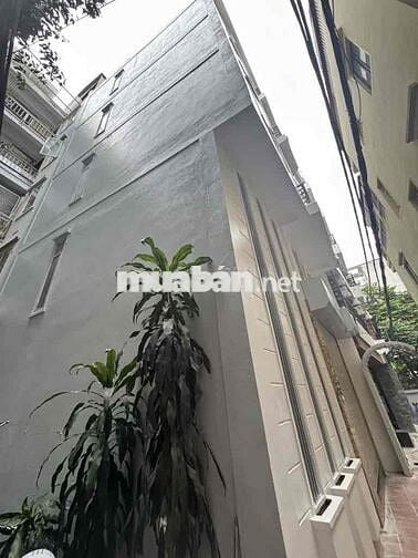 BÁN NHÀ TRẦN CUNG HOÀNG QUỐC VIỆT DT 36 M x5 Tầng MT 6,5 M