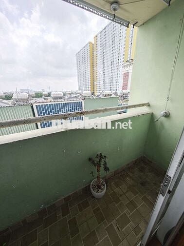 CHUNG CƯ 75M2 - 2PN , 2WC -  CÓ HẦM XE, THANG MÁY, BẢO VỆ - GIÁ QUÁ RẺ