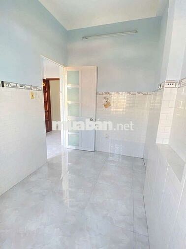 Cho Thuê Phòng 1PN Tách Bếp 32m2 - Có Ban Công _ Gần Ngã Tư Hàng Xanh