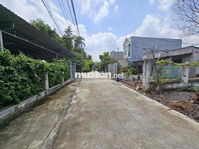 Đất 144m2 nở hậu gần chợ Tân Bình, Tp Dĩ An