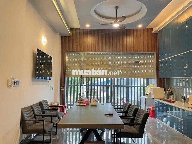 Cho thuê nhà fun nội thất xịn xò trung tâm Phường Chánh Nghĩa