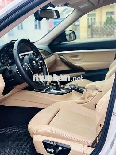 BMW 3 Series 2016 320i GT - 700000 km