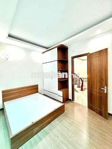 Trương Định - Giáp Bát oto đỗ cửa, thông kinh doanh, mặt Tiền 4.5m
