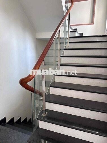 CHO THUÊ NHÀ 1 TRỆT 4 LẦU, TRUNG TÂM NINH KIỀU CẦN THƠ