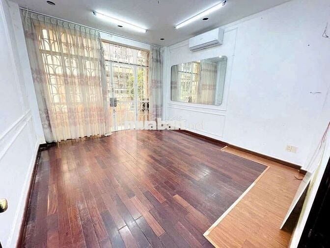 456/26H Cao Thắng P12 Q10 4.5x18m 1 Trệt 2 Lầu ST 5 Phòng Mới Đẹp