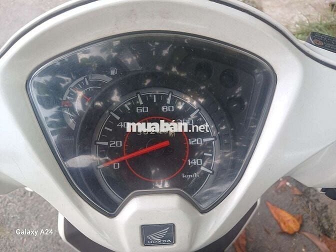Cần bán xe may HONDA VISON đời 2016