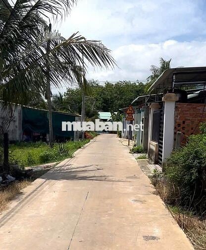 Cần bán gấp Căn nhà ở Đ. Bàu Tre , Tân An Hội 125m2 - SHR - giá 755tr