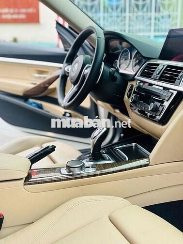 BMW 3 Series 2016 320i GT - 700000 km
