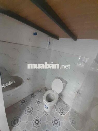 Duplex gác cao 1m8 cách ĐH Văn Hiến 1.5km ban công thoáng rộng rãi