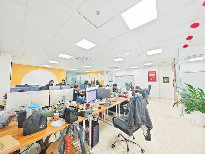 Cho thuê sàn văn phòng Trung Kính 90m2 16tr chia 2 phòng full nội thất