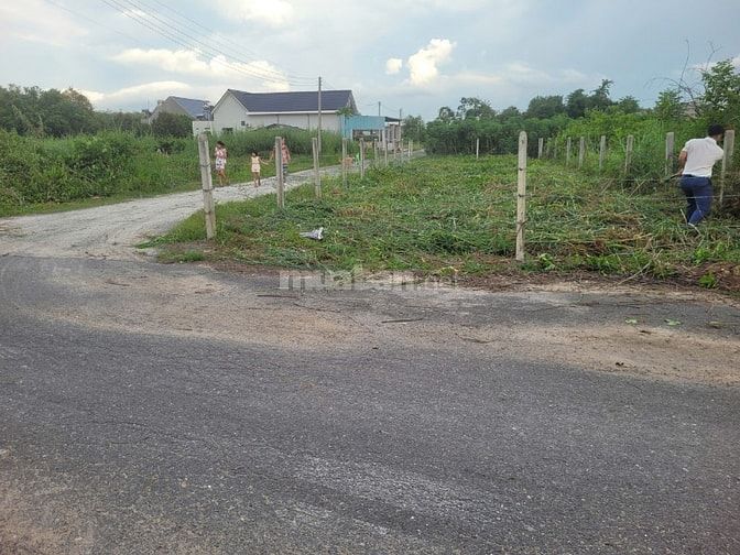 7,5m ngang 2 mặt tiền nhựa. Ngay KCN Phước Đông 3200ha. chỉ 374tr (1m)