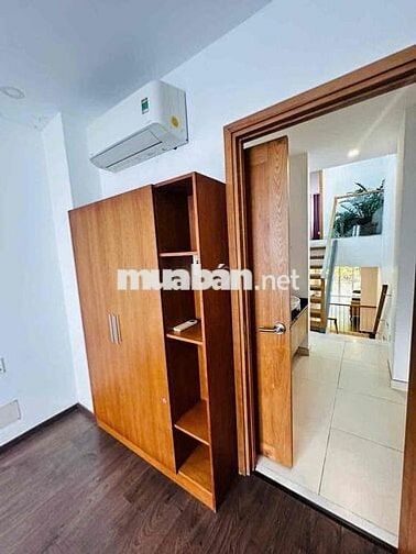Cho thuê nhà 2MT 212B/2D Nguyễn Trãi P.Nguyễn Cư Trinh Q.1