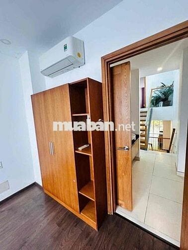 Cho thuê nhà 2MT 212B/2D Nguyễn Trãi P.Nguyễn Cư Trinh Q.1