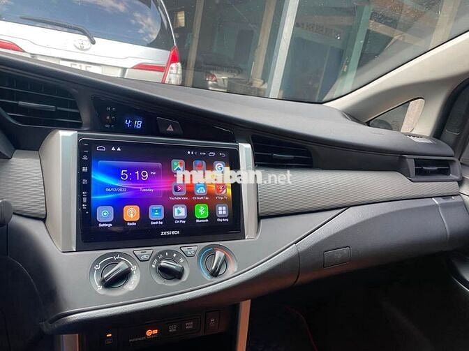 Innova 2020 số sàn màu xám
